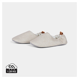 VINGA Moulton Hausschuhe aus RCS rPET (S/M), beige, feather grey